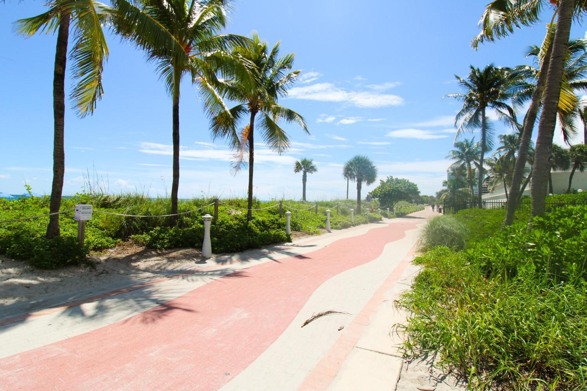 Castle 1733 Ocean View Studio With Direct Beach Access, Pool, Tennis & Free Parking Маями Бийч Екстериор снимка