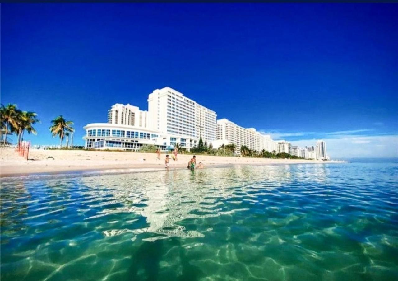 Castle 1733 Ocean View Studio With Direct Beach Access, Pool, Tennis & Free Parking Маями Бийч Екстериор снимка