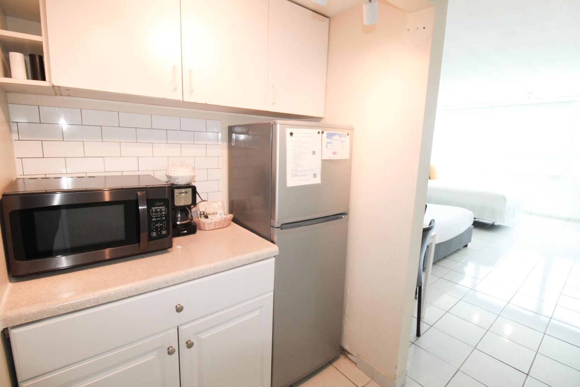 Castle 1733 Ocean View Studio With Direct Beach Access, Pool, Tennis & Free Parking Маями Бийч Екстериор снимка
